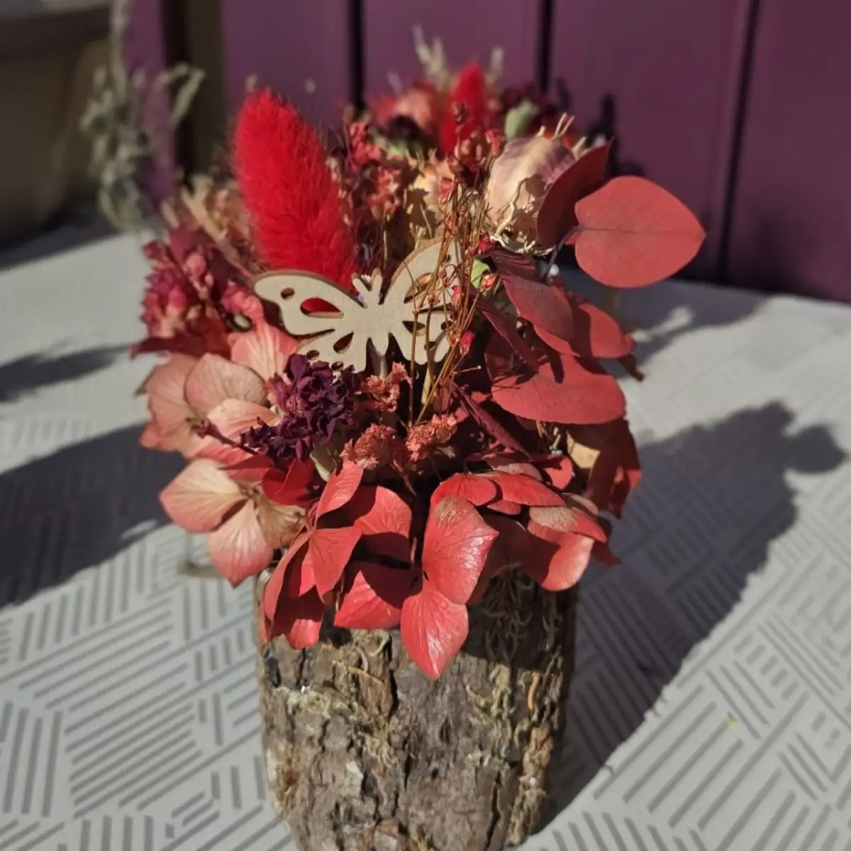 Pot en écorces et fleurs séchées